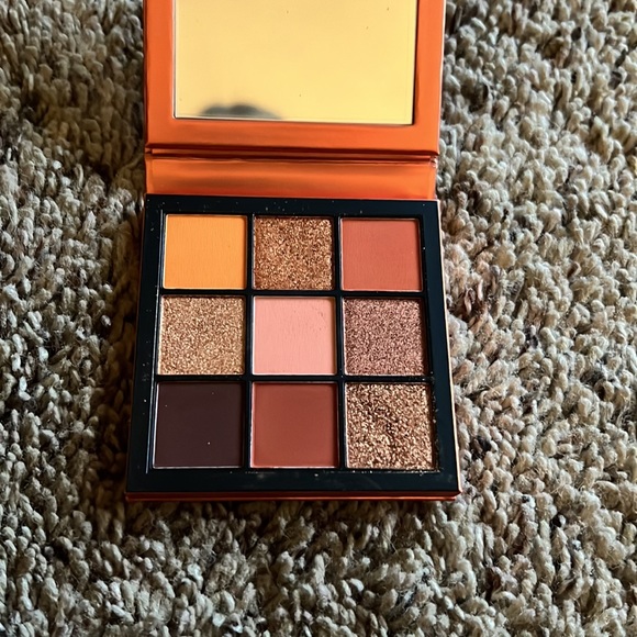 HUDA BEAUTY Makeup Huda Beauty Topaz Obsession Eyeshadow Palette